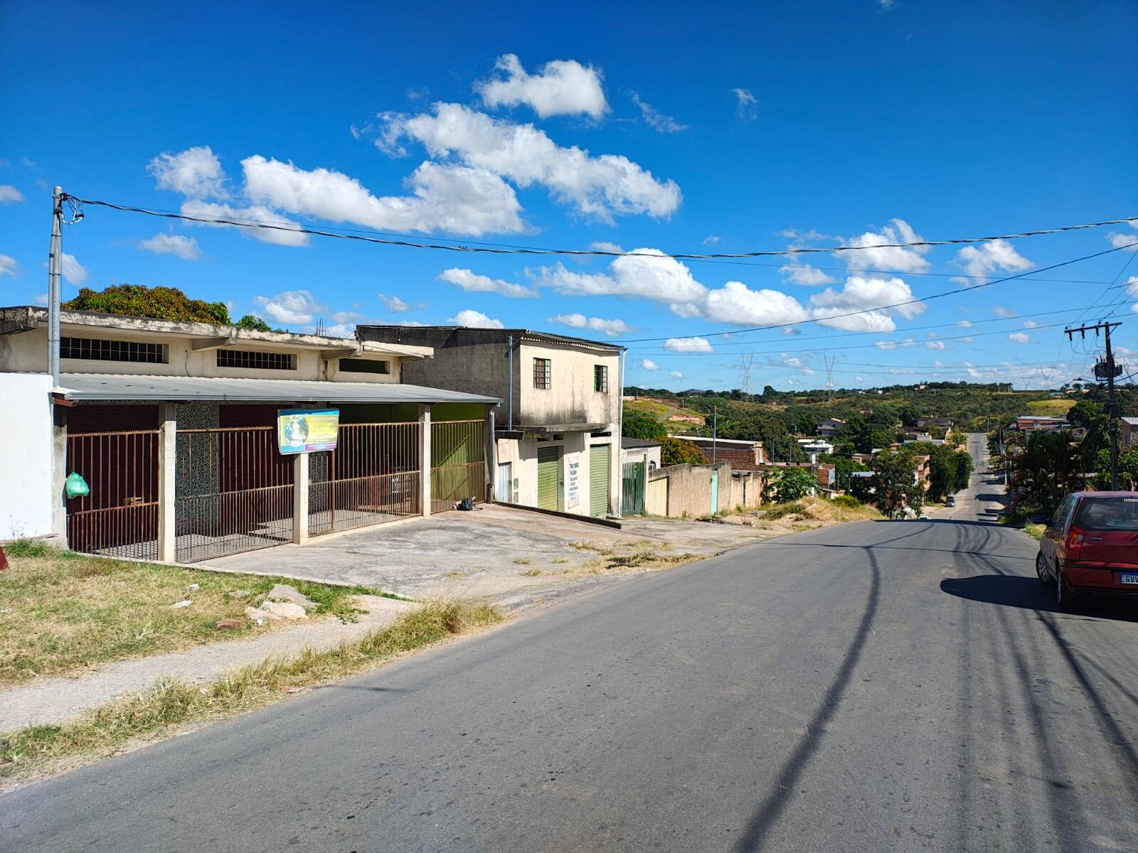 #081114 - Casa para Venda em Esmeraldas - MG