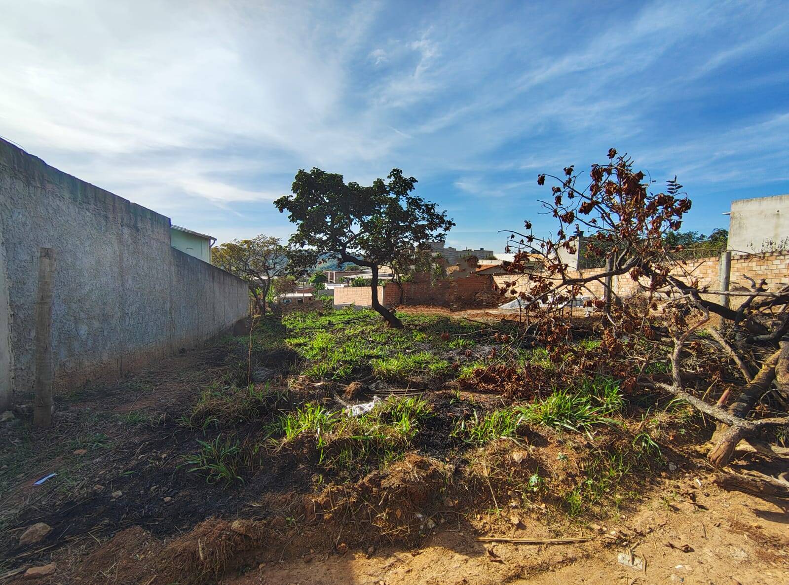 #OI081125 - Área para Venda em Mateus Leme - MG
