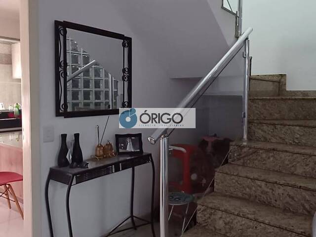 #081106 - Casa para Venda em Contagem - MG