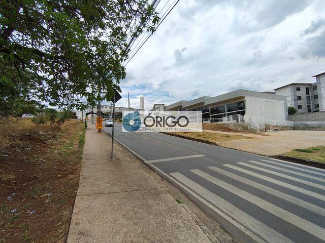 #081115 - Área para Venda em Contagem - MG