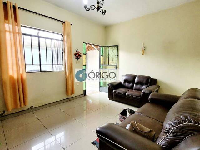 Casa para Venda em Contagem - 4