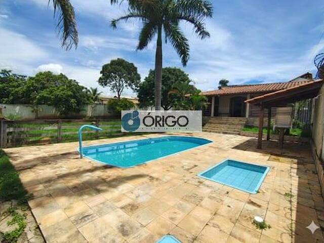 #OI081160 - Casa para Venda em Juatuba - MG